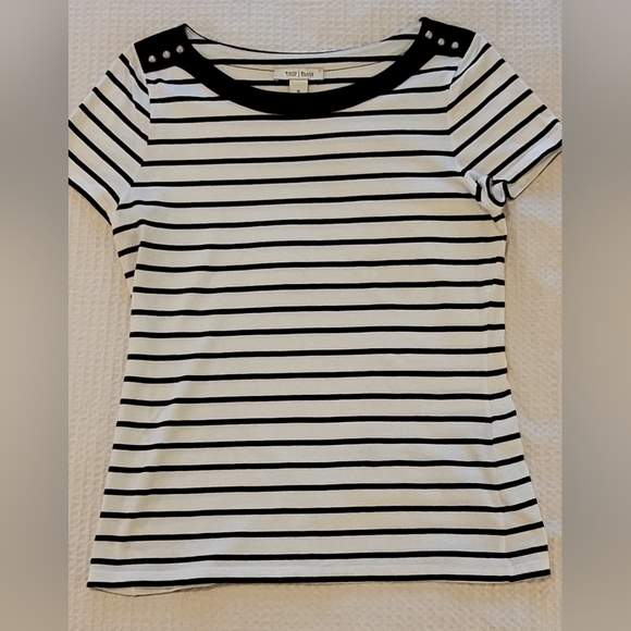 White House Black Market Skirt in Size M. Black & White Stripe - Picture 2 of 6